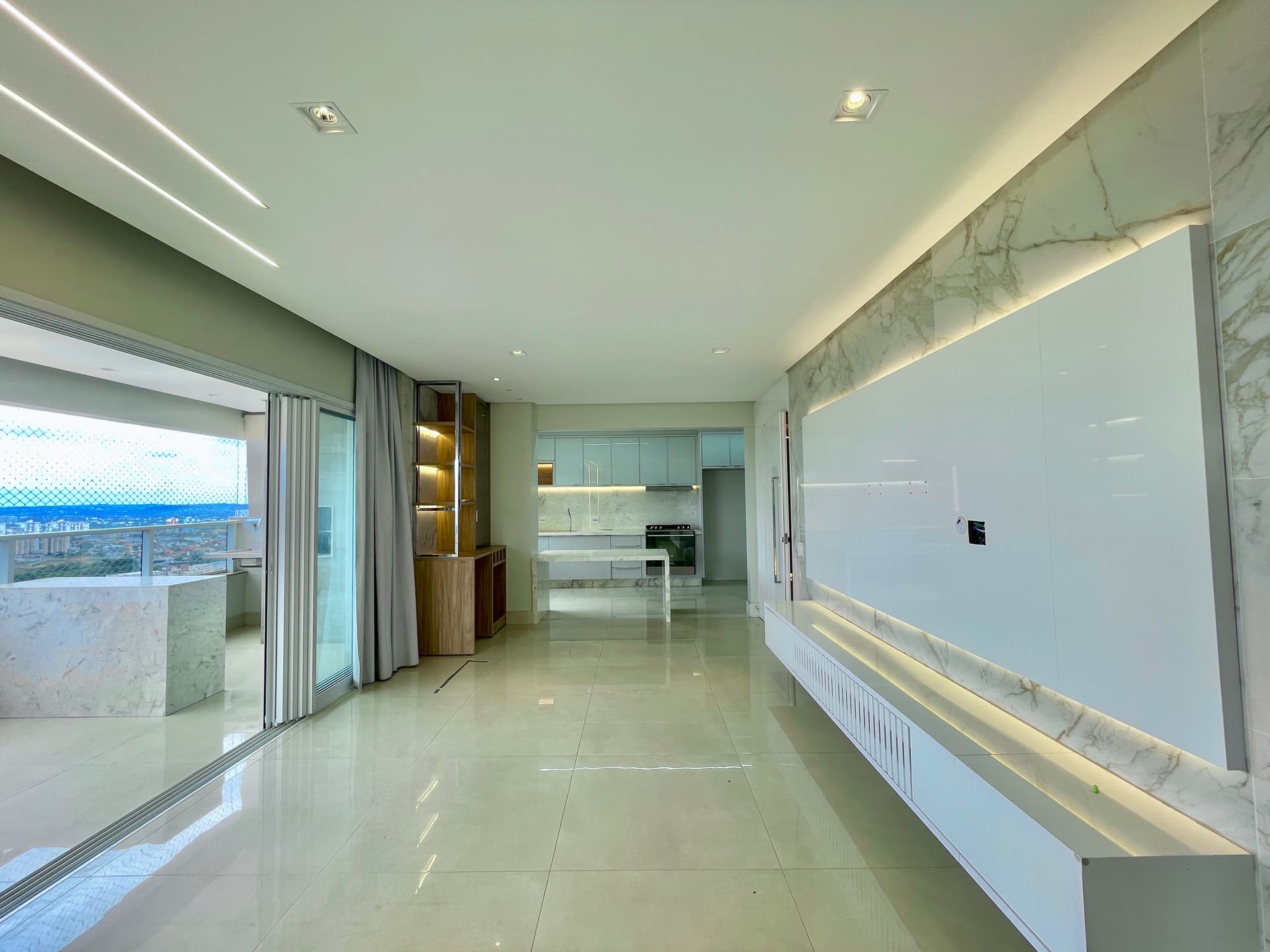 Apartamento 3 suítes no Setor Bueno