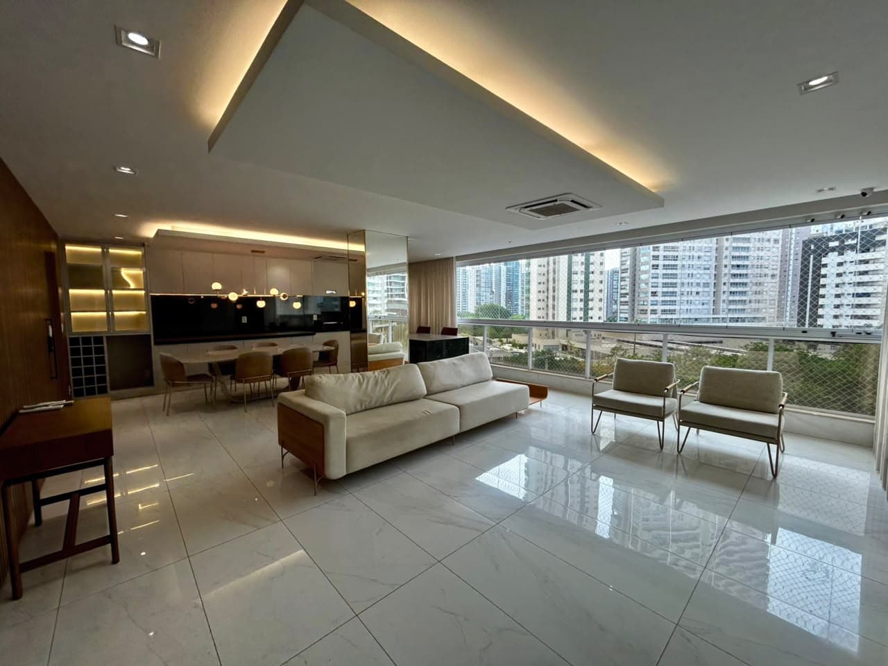 APARTAMENTO JD GOIÁS | 3 SUÍTES | 4 VAGAS DE GARAGEM
