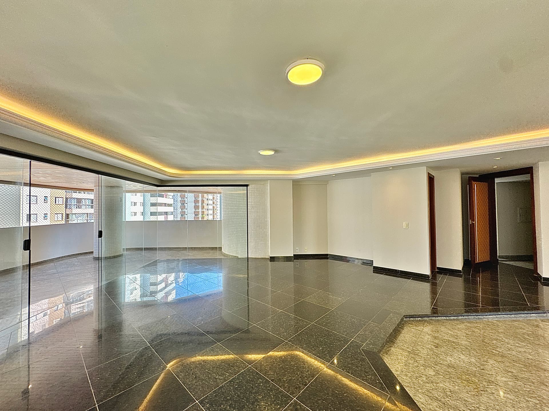 Apartamento de 4 quartos sendo 4 suites , Setor Bueno