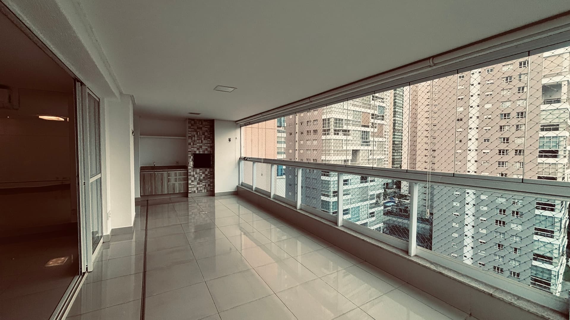 APARTAMENTO DE ALTO PADRÃO PARA LOCAÇÃO – EDIFÍCIO THE ONE
