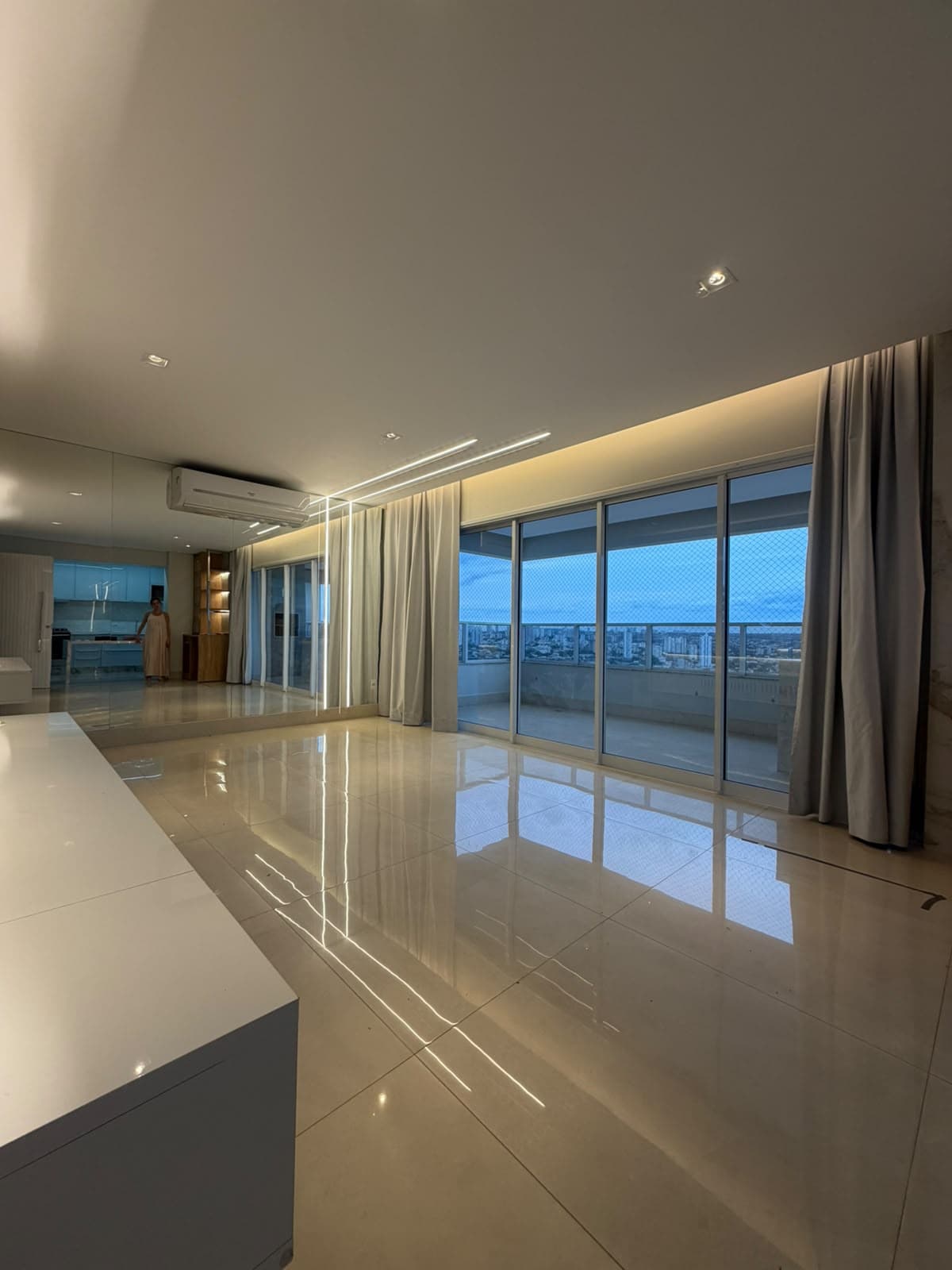 Apartamento 3 Suítes à Venda, 150m2, no Baixo Bueno
