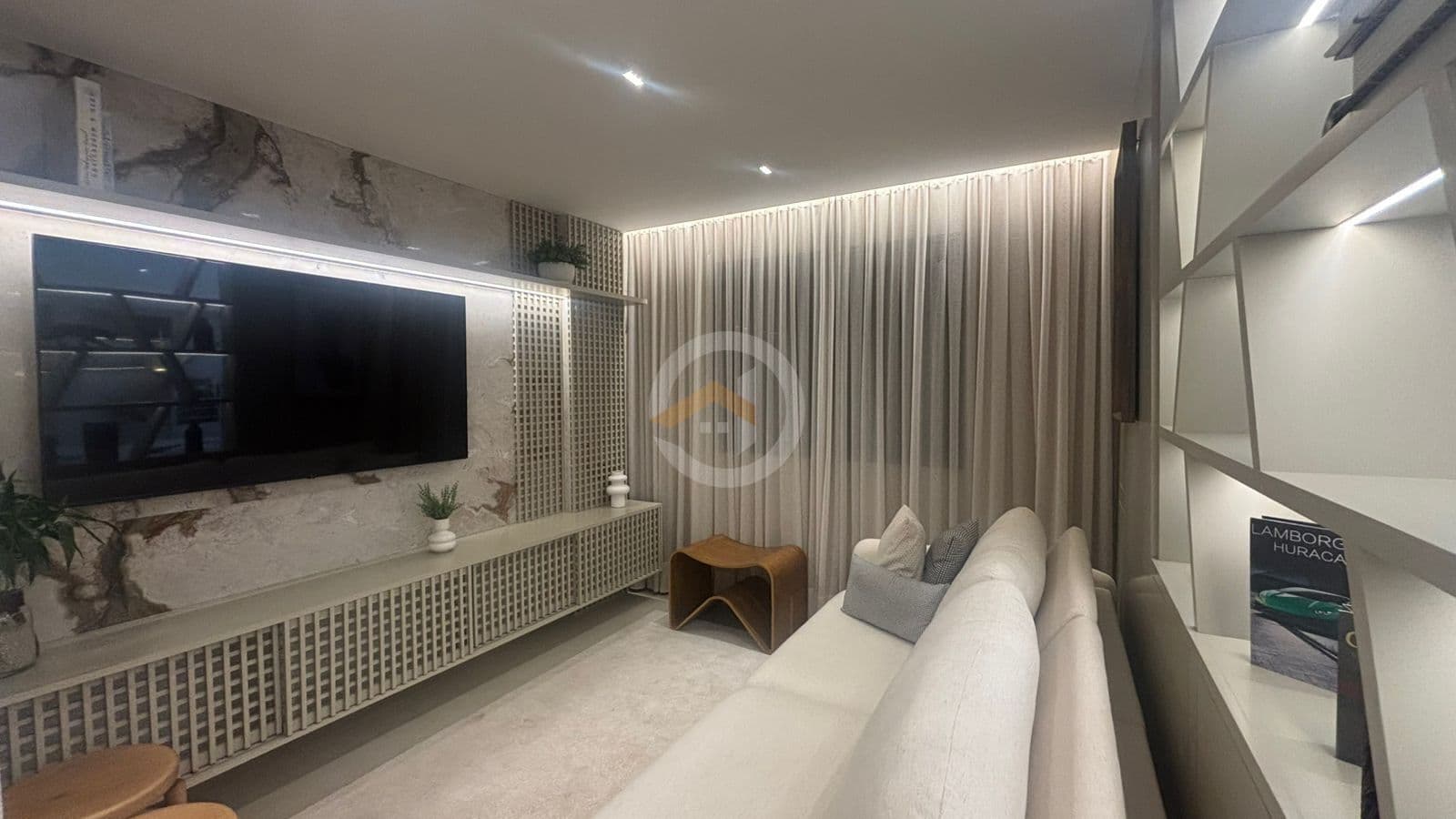 Apartamento 3quartos na orla do Parque Cascavel