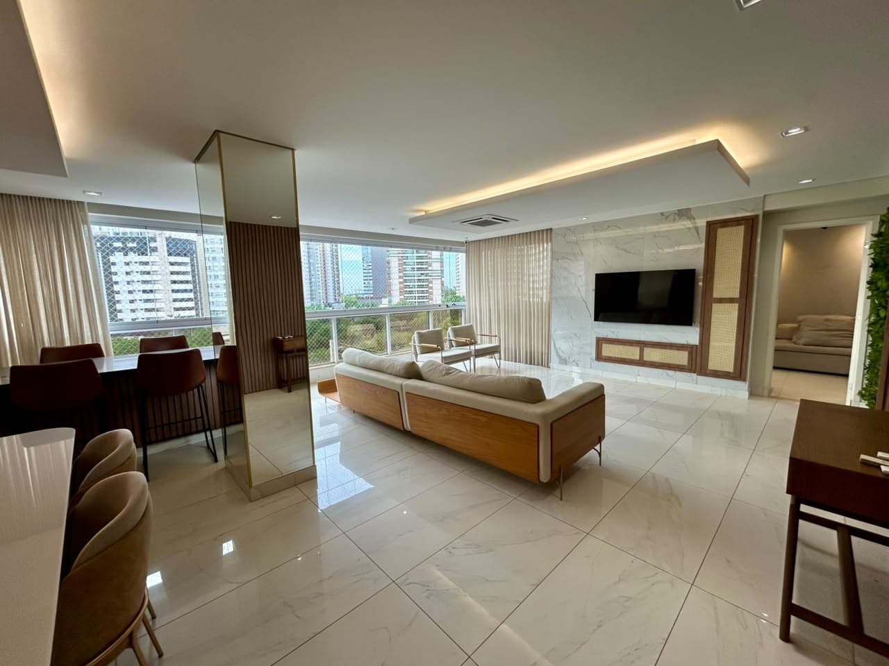 APARTAMENTO JD GOIÁS | 3 SUÍTES | 4 VAGAS DE GARAGEM