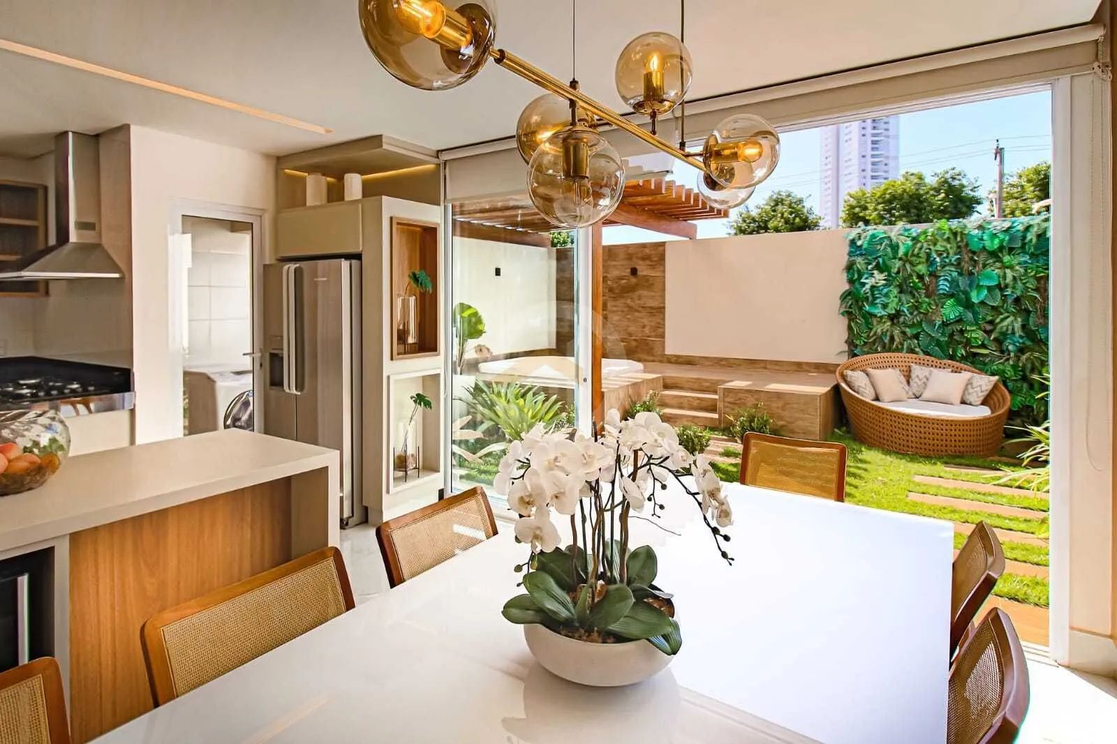 Sobrado com 4 suítes, 191m² no Jardim Atlântico