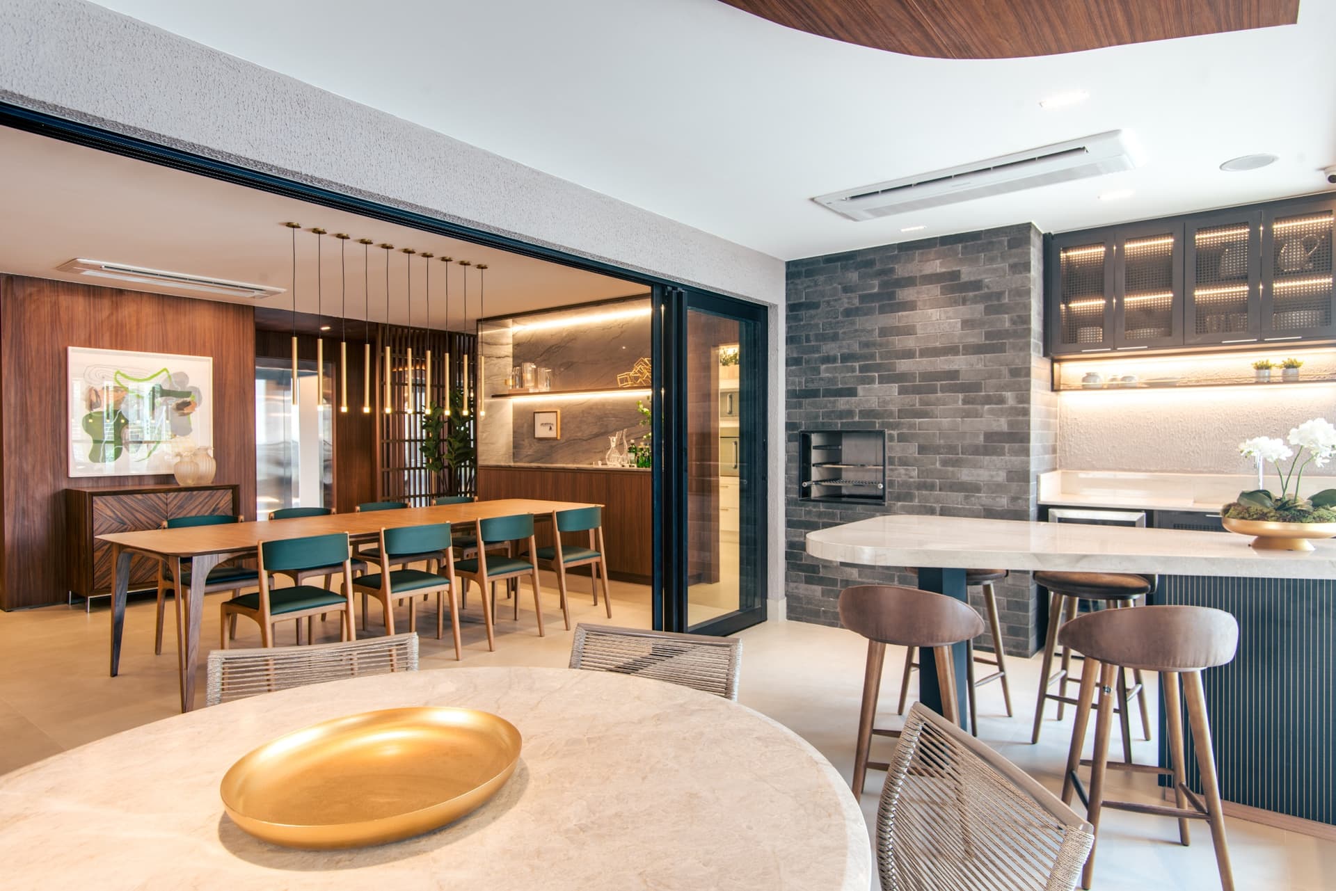 Apartamento de 3 suítes, 3 vagas de garagem, próximo ao Shopping Bouganville , Orion Complex e Praça t23