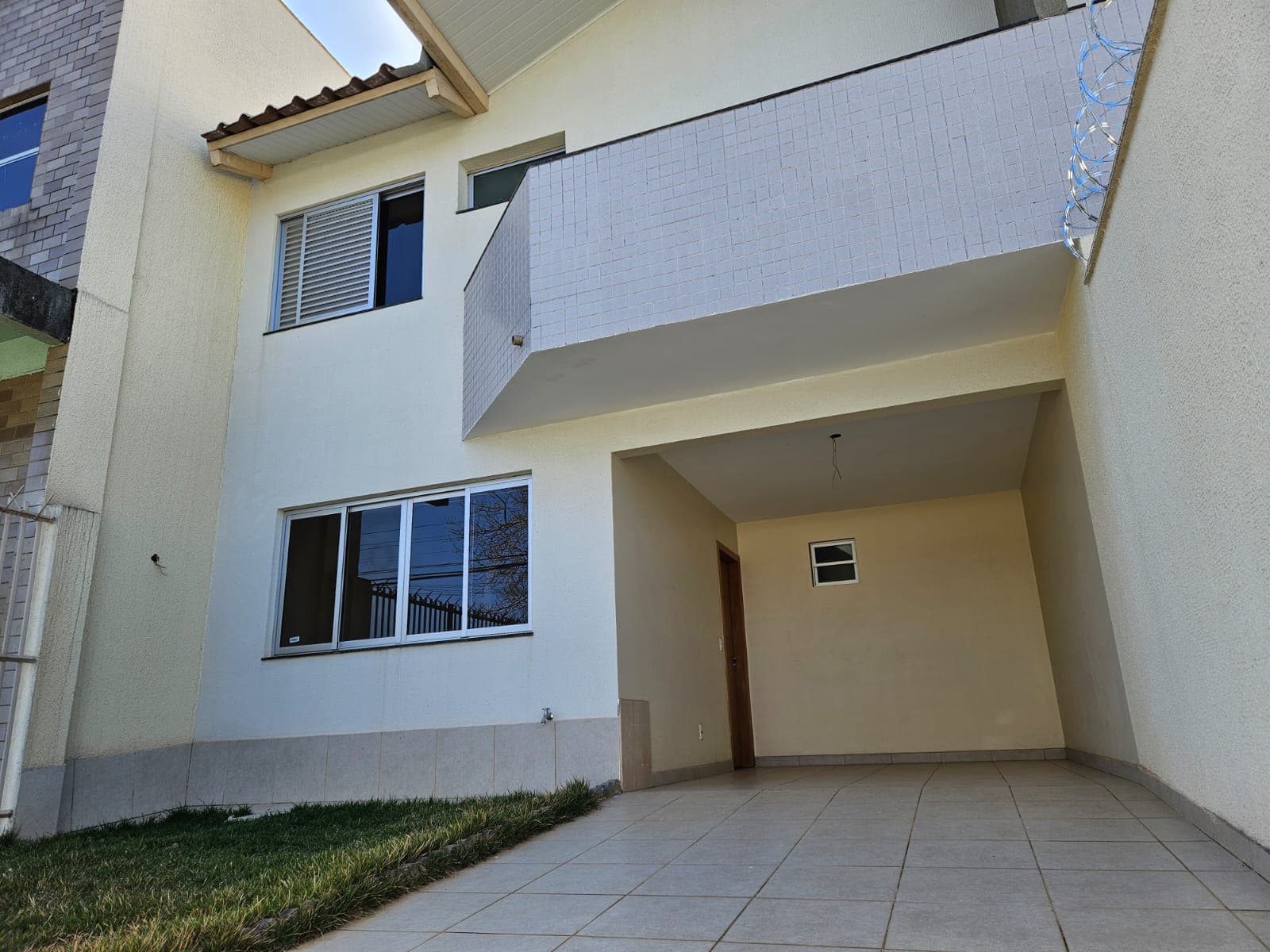 Sobrado nunca habitado Setor Santa Genoveva