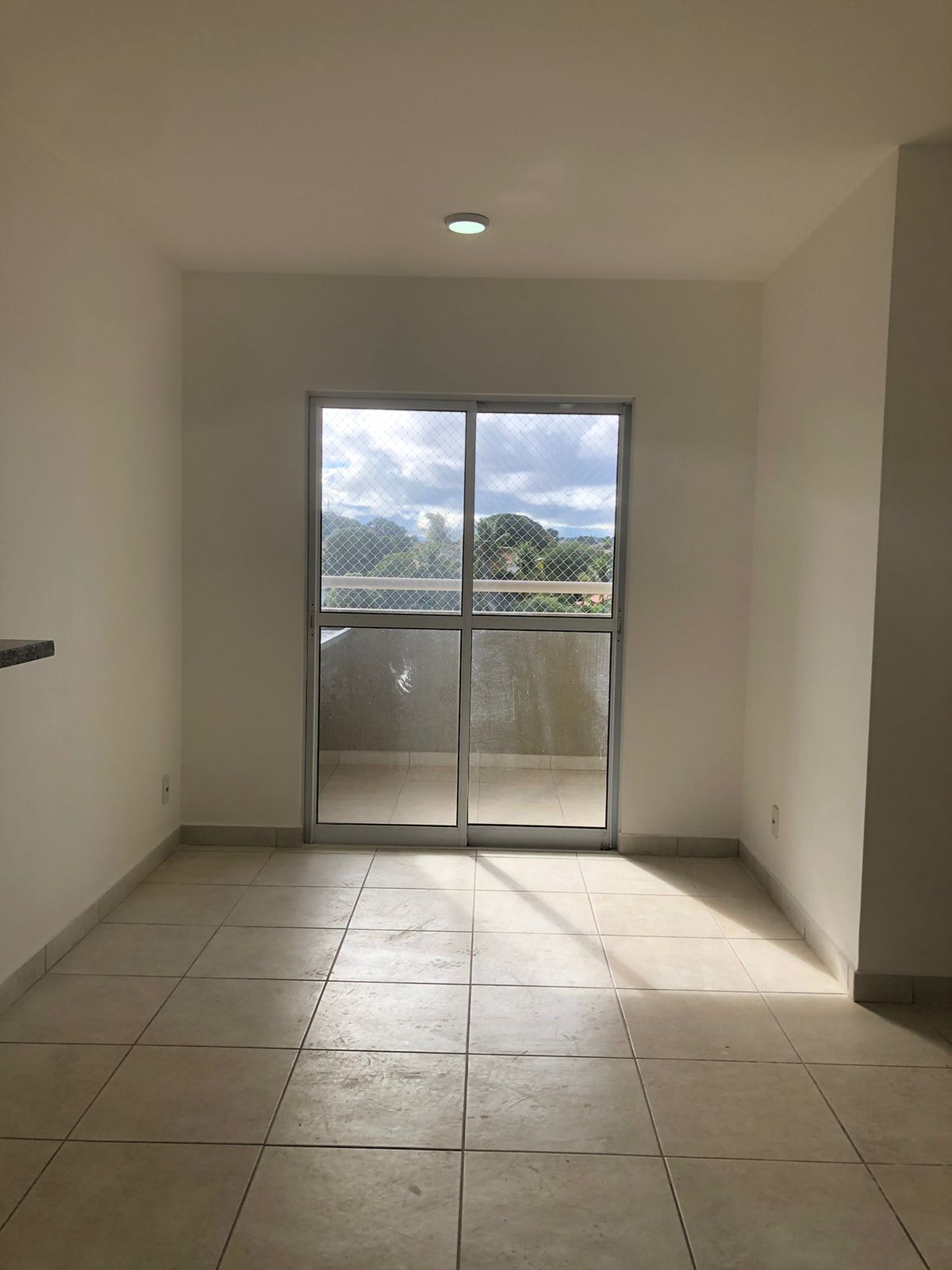 Apartamento 2 quartos com suite e varanda - condominio fechado