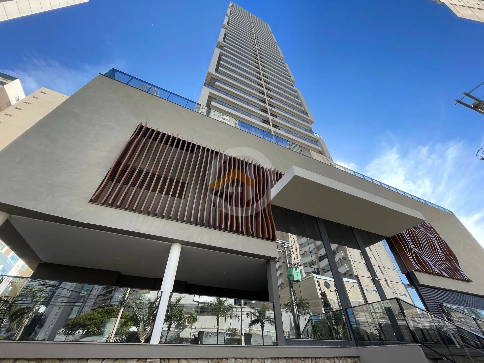 Apartamento 3 suítes no Jardim Goiás