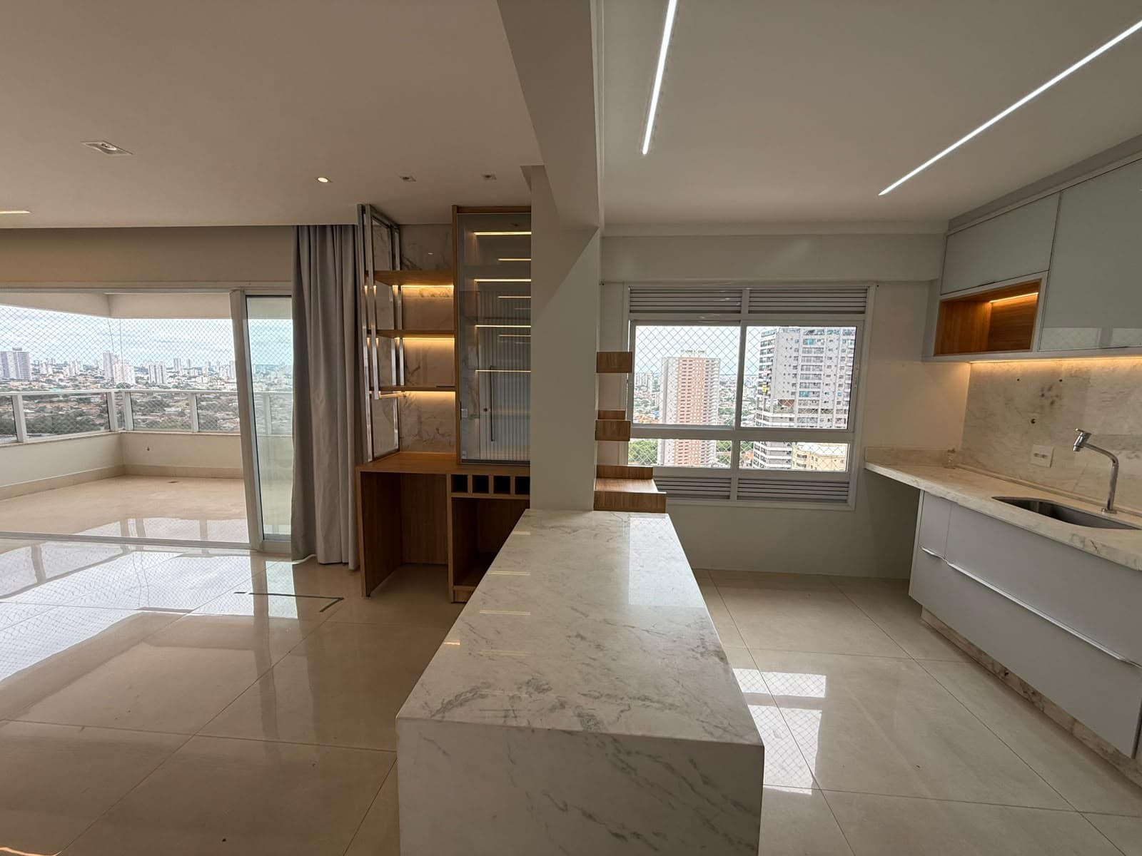 Apartamento 3 suítes 3 vagas no Gaia com 150 m Setor Bueno