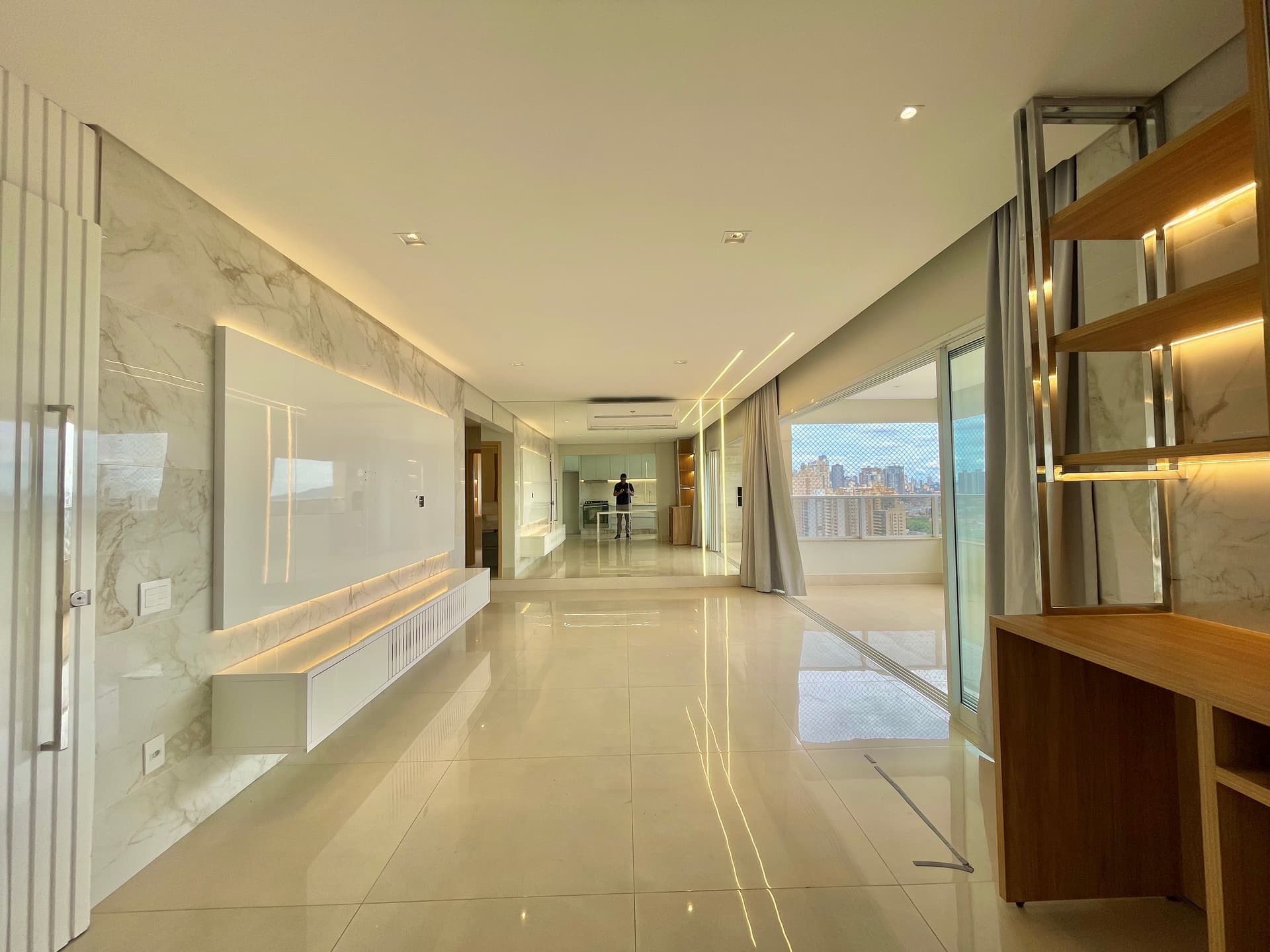 Apartamento 3 suítes no Setor Bueno