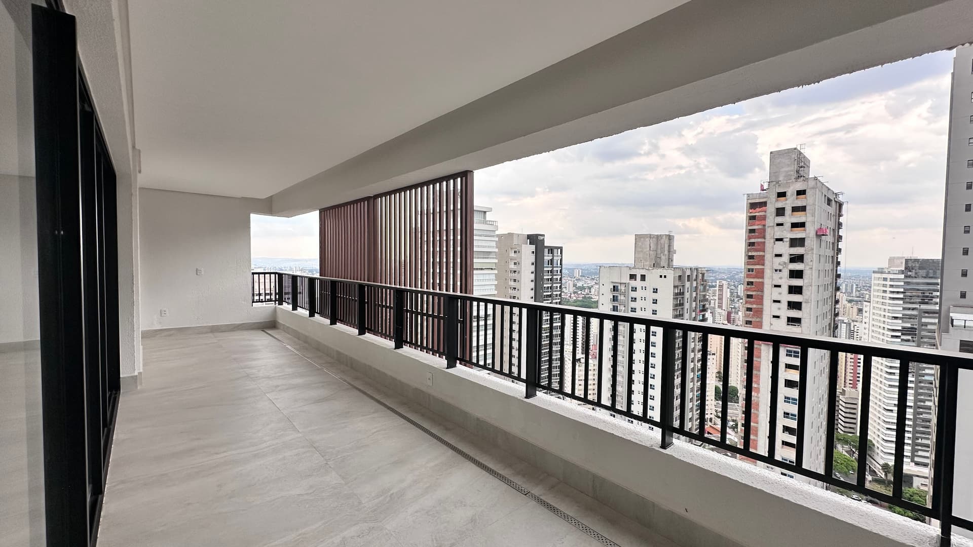Apartamento de 3 Quartos no Setor Oeste