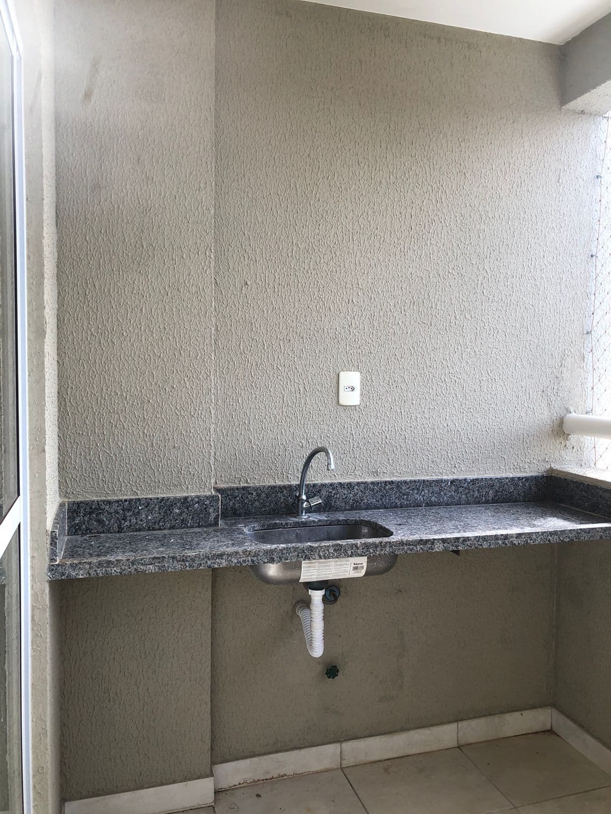 Apartamento 2 quartos com suite e varanda - condominio fechado