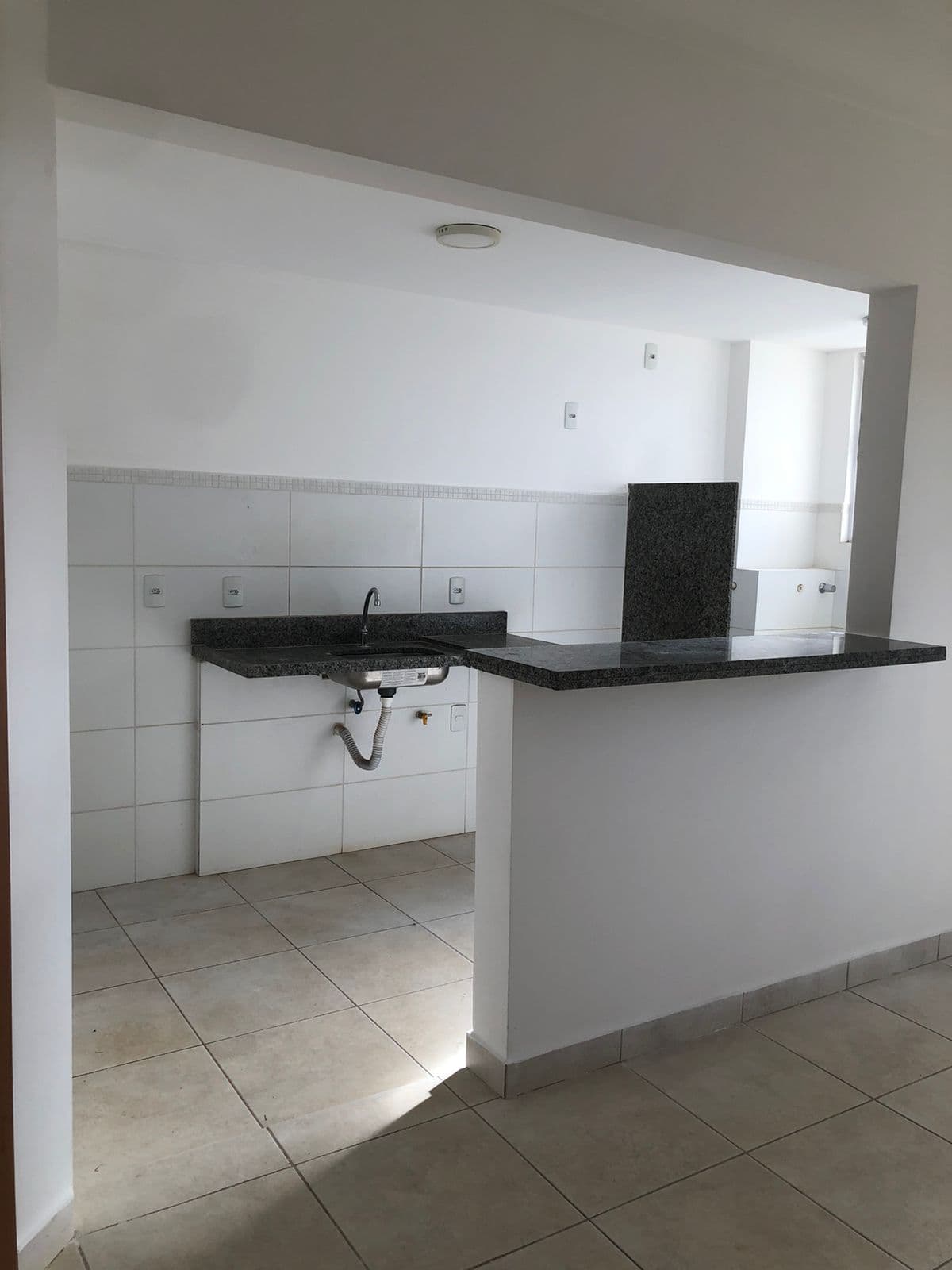 Apartamento 2 quartos com suite e varanda - condominio fechado