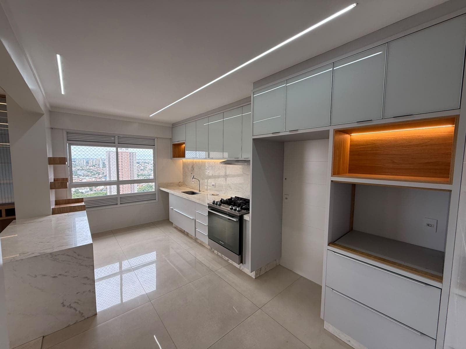 Apartamento 3 suítes 3 vagas no Gaia com 150 m Setor Bueno