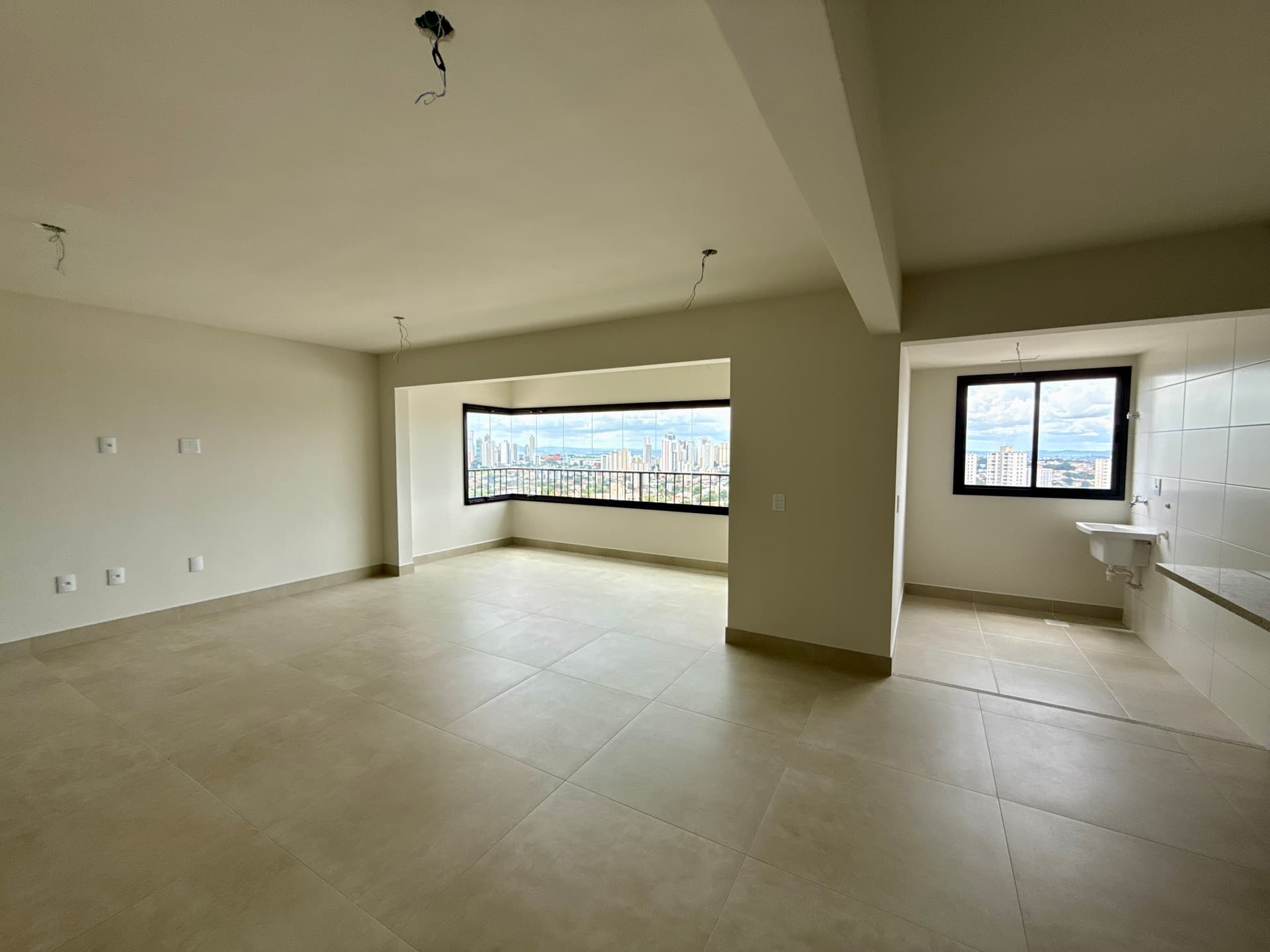Apartamento no Viverde Areião no Setor Pedro Ludovico com 3 suítes