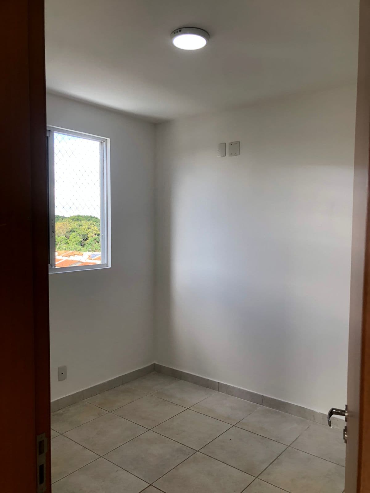 Apartamento 2 quartos com suite e varanda - condominio fechado