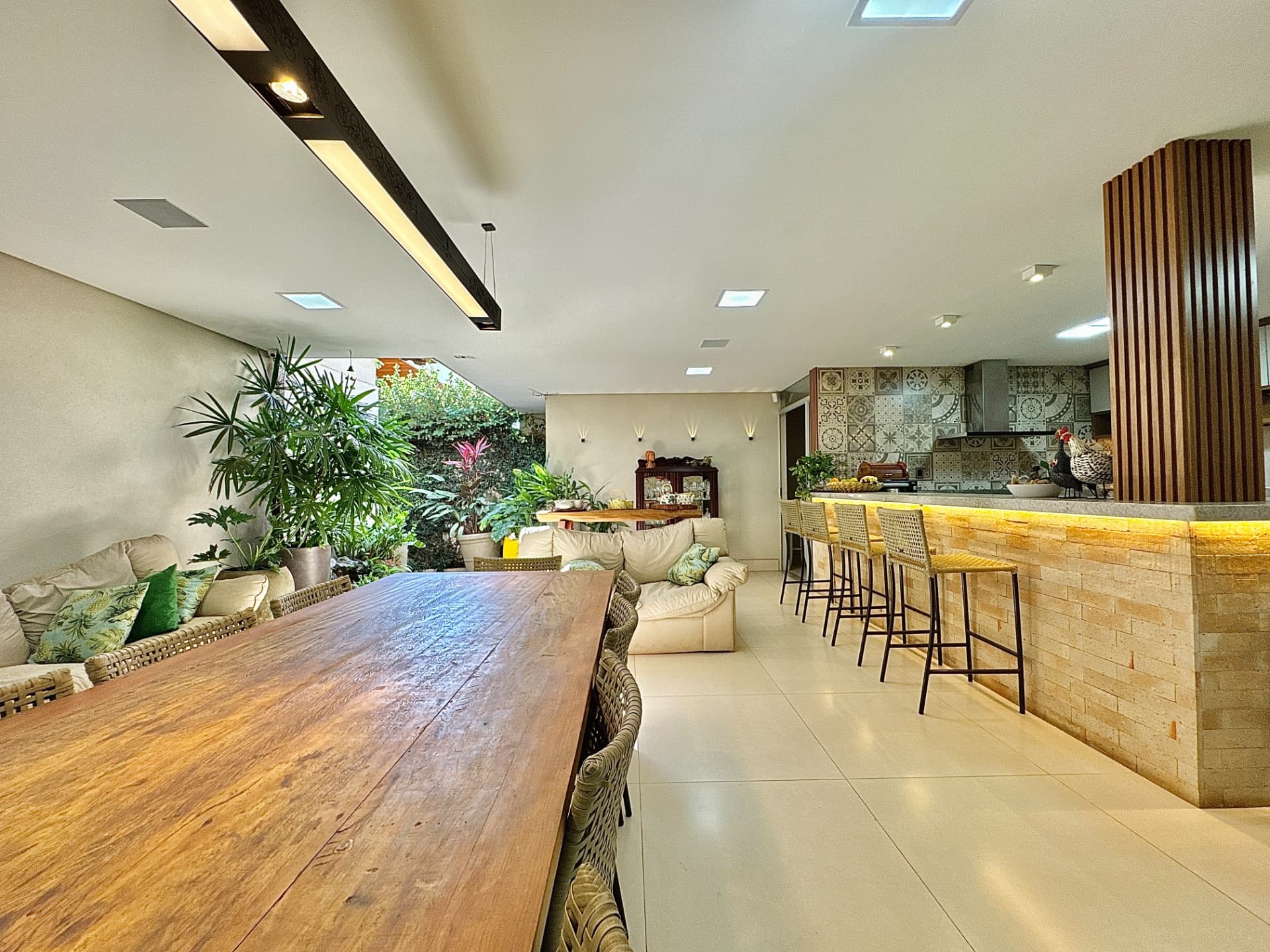 Casa/Imóvel Comercial 400m² no Setor Marista | 5 Suítes | Alameda Ricardo Paranhos, avenida 136, Parque Areiao