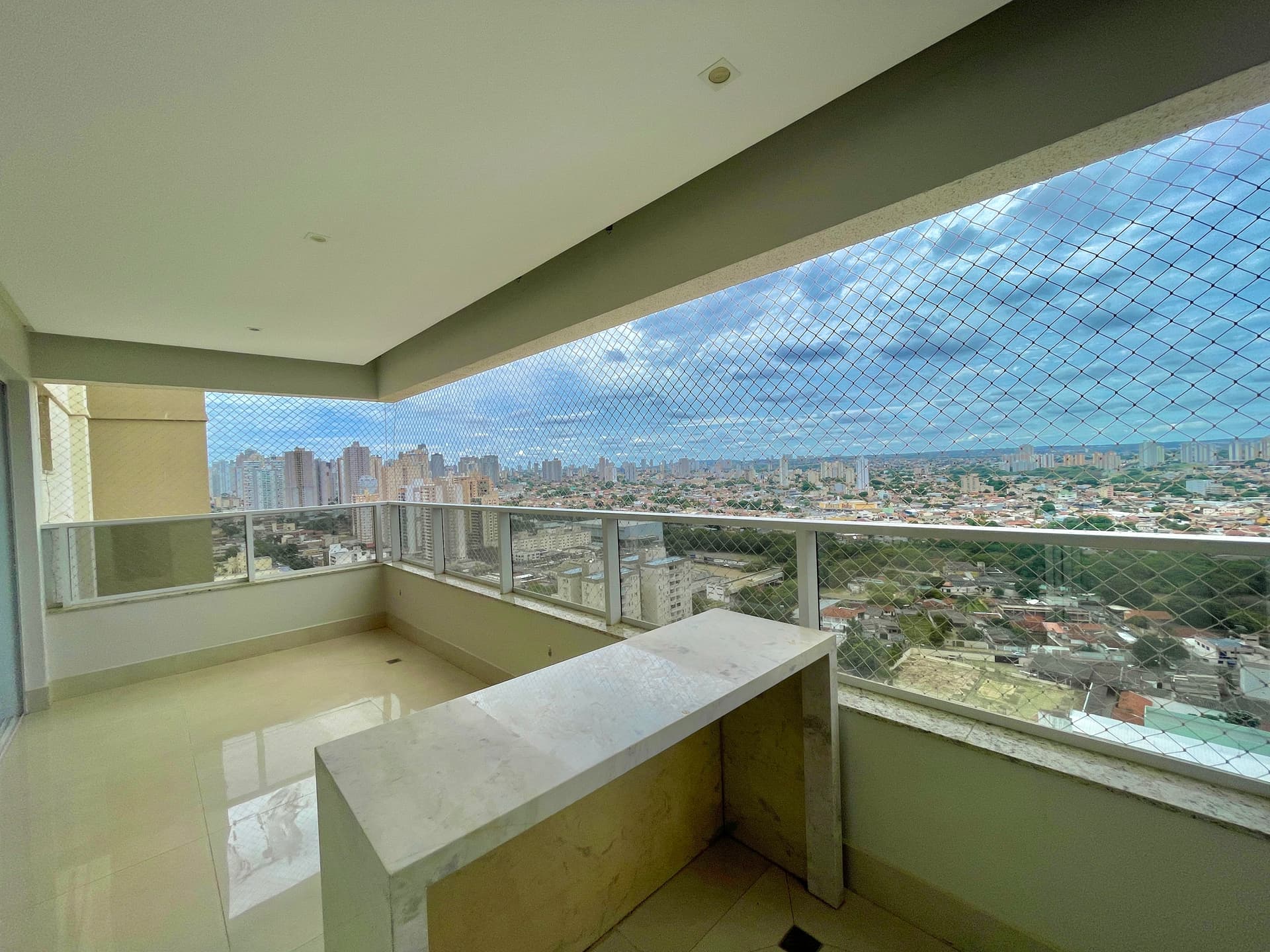 Apartamento 3 suítes no Setor Bueno