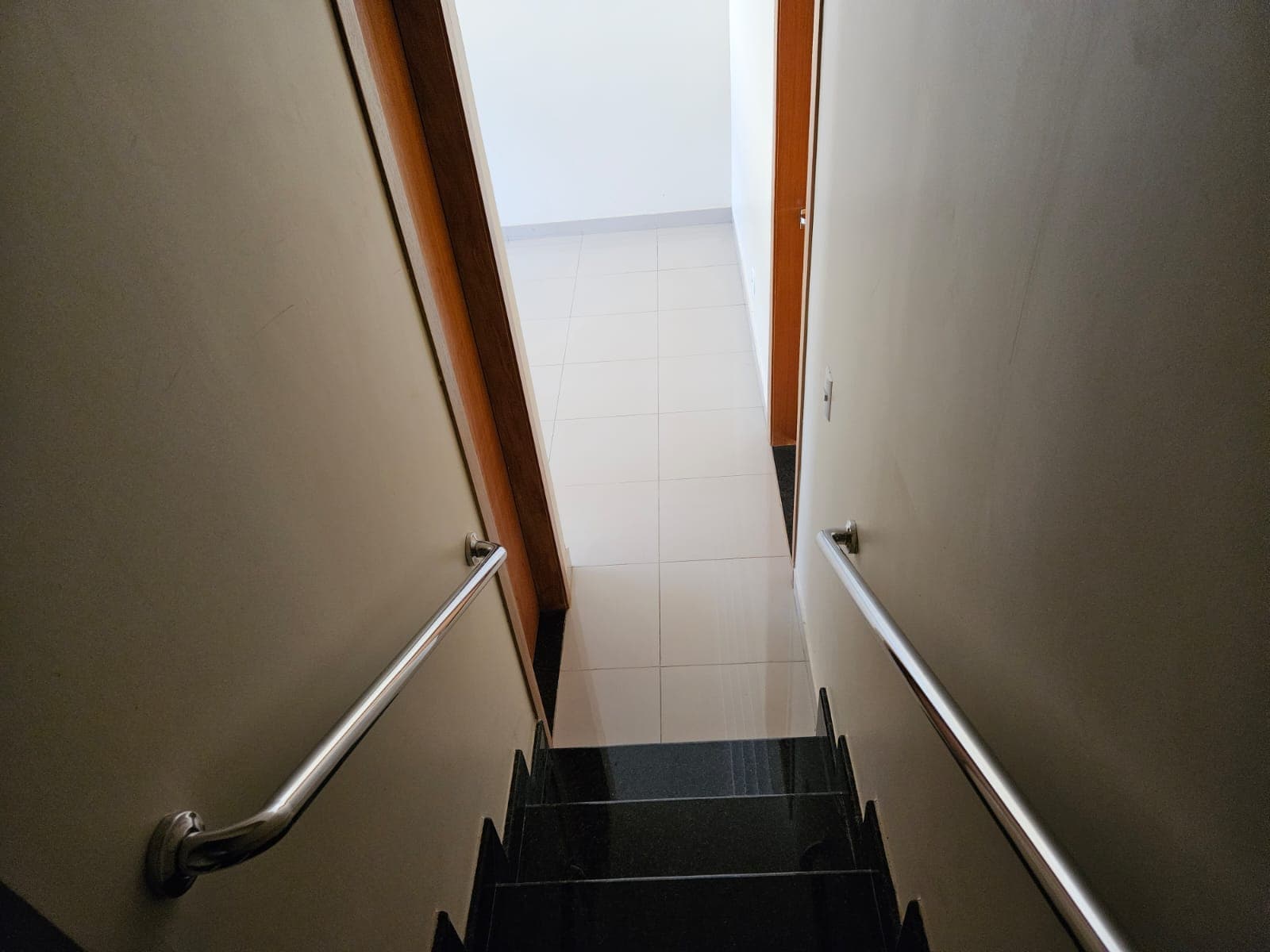 Sobrado nunca habitado Setor Santa Genoveva