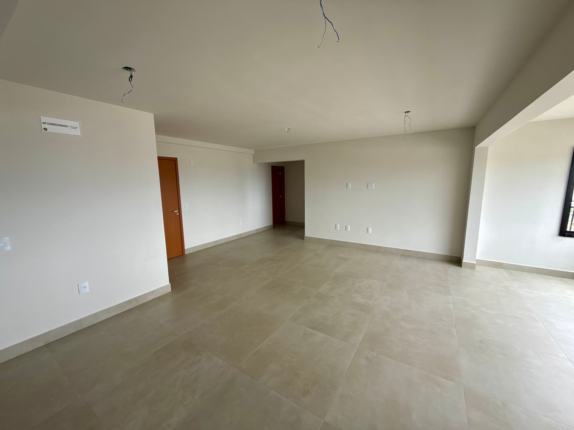 Apartamento no Viverde Areião no Setor Pedro Ludovico com 3 suítes