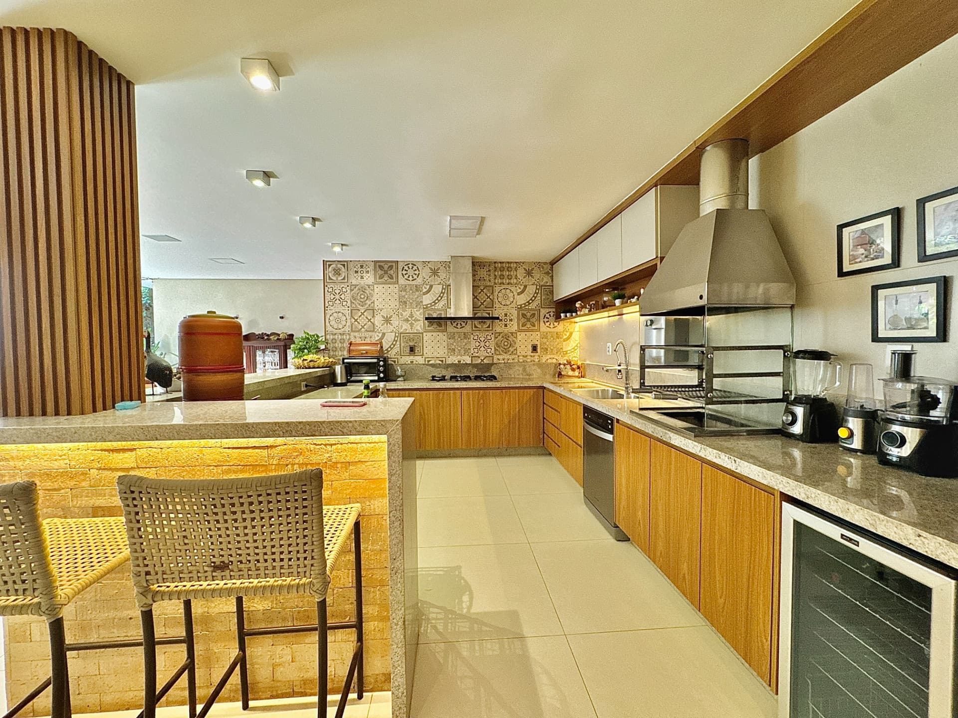 Casa/Imóvel Comercial 400m² no Setor Marista | 5 Suítes | Alameda Ricardo Paranhos, avenida 136, Parque Areiao