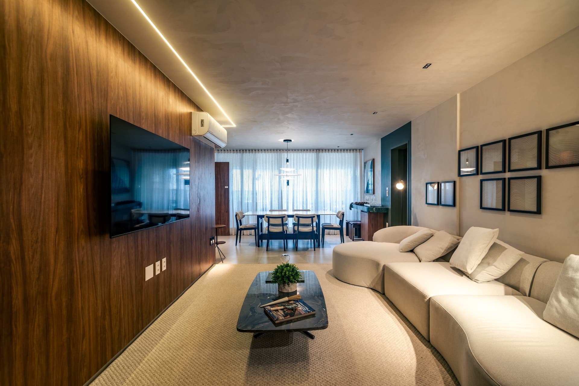 Apartamento de 3 suites, 144 m2, varanda gourmet, entre o Parque Vaca Brava e Parque Areiao , Goiânia Shopping, Parque Vaca Brava